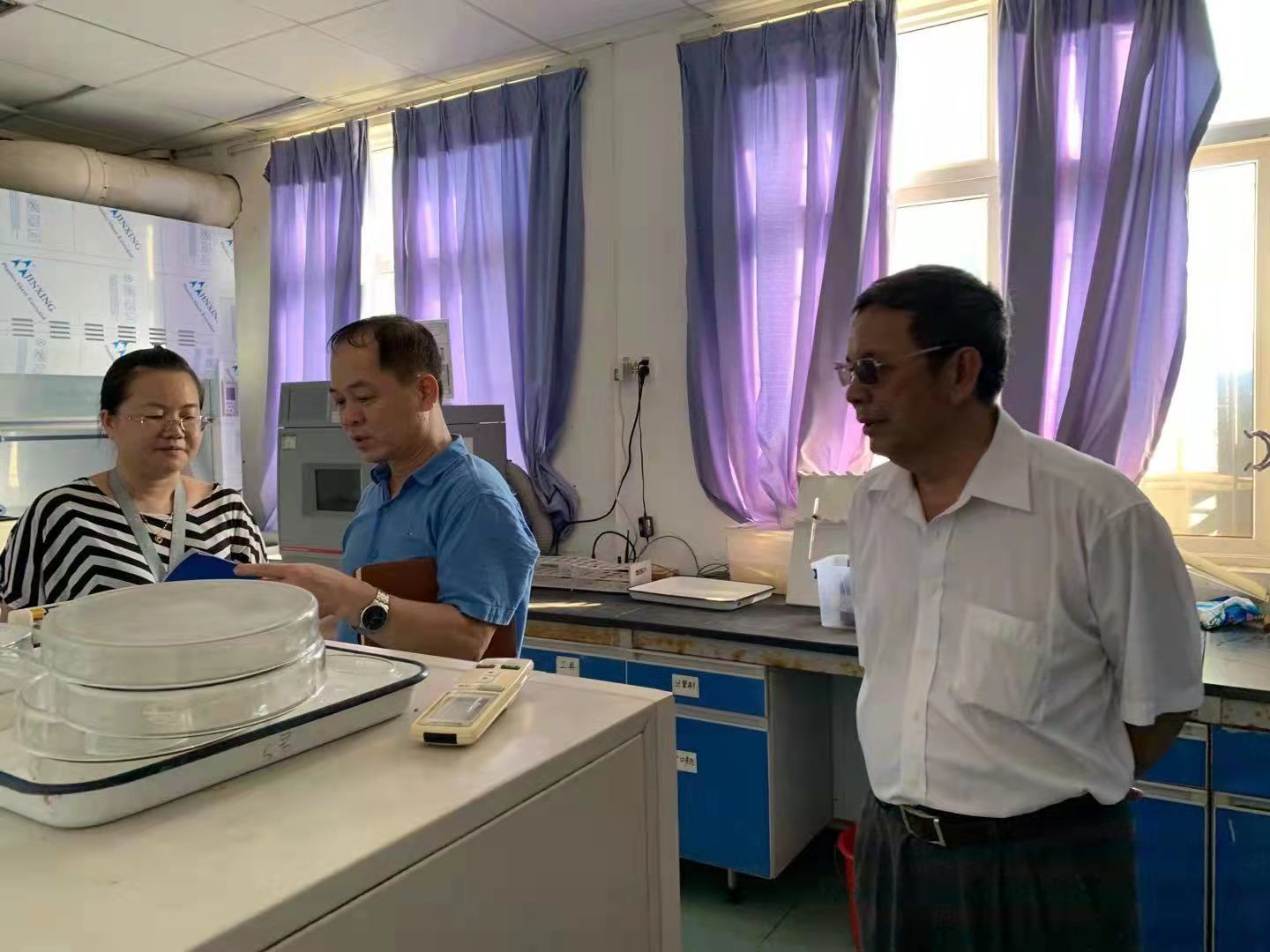 说明: E:\实验室安全管理\实验室安全检查\2021\秋季开学实验室安全检查\检查照片\分测\850f40817dcc9c0f98c9e40cccc471e.jpg